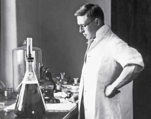 Figura 4. J.B. Collip en su laboratorio, 1927